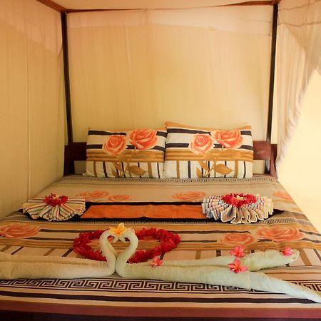 Panorama Backpackers Hotel Bunaken Ngoại thất bức ảnh