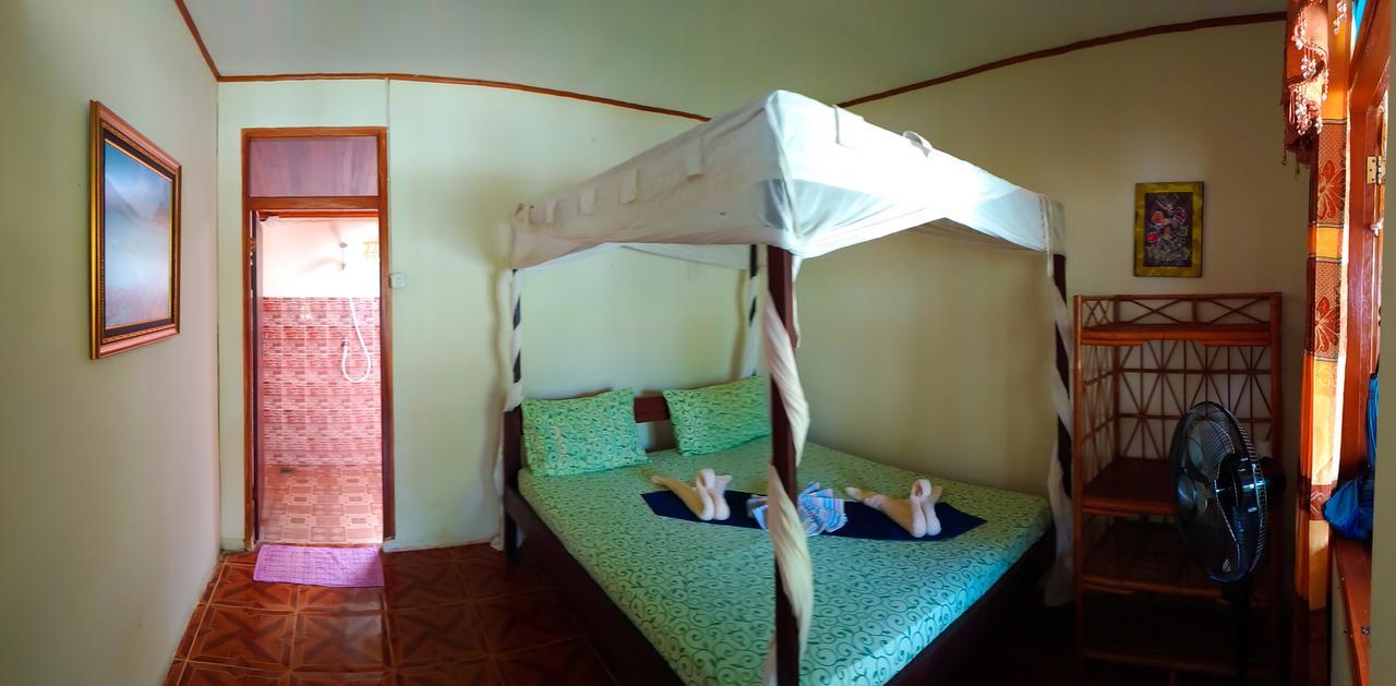 Panorama Backpackers Hotel Bunaken Ngoại thất bức ảnh
