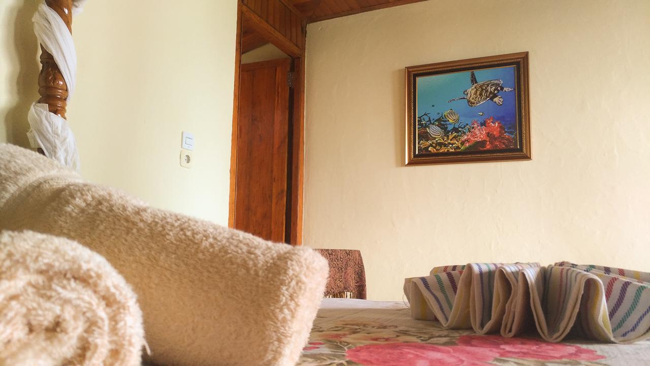 Panorama Backpackers Hotel Bunaken Ngoại thất bức ảnh