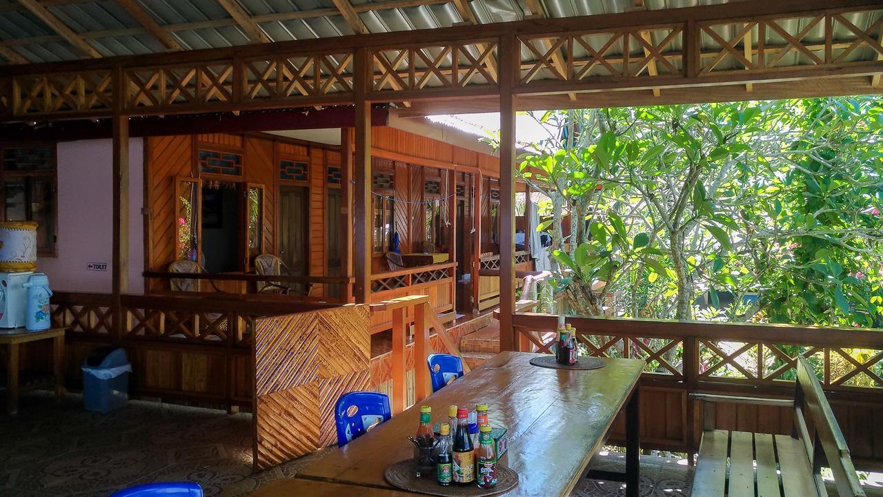 Panorama Backpackers Hotel Bunaken Ngoại thất bức ảnh
